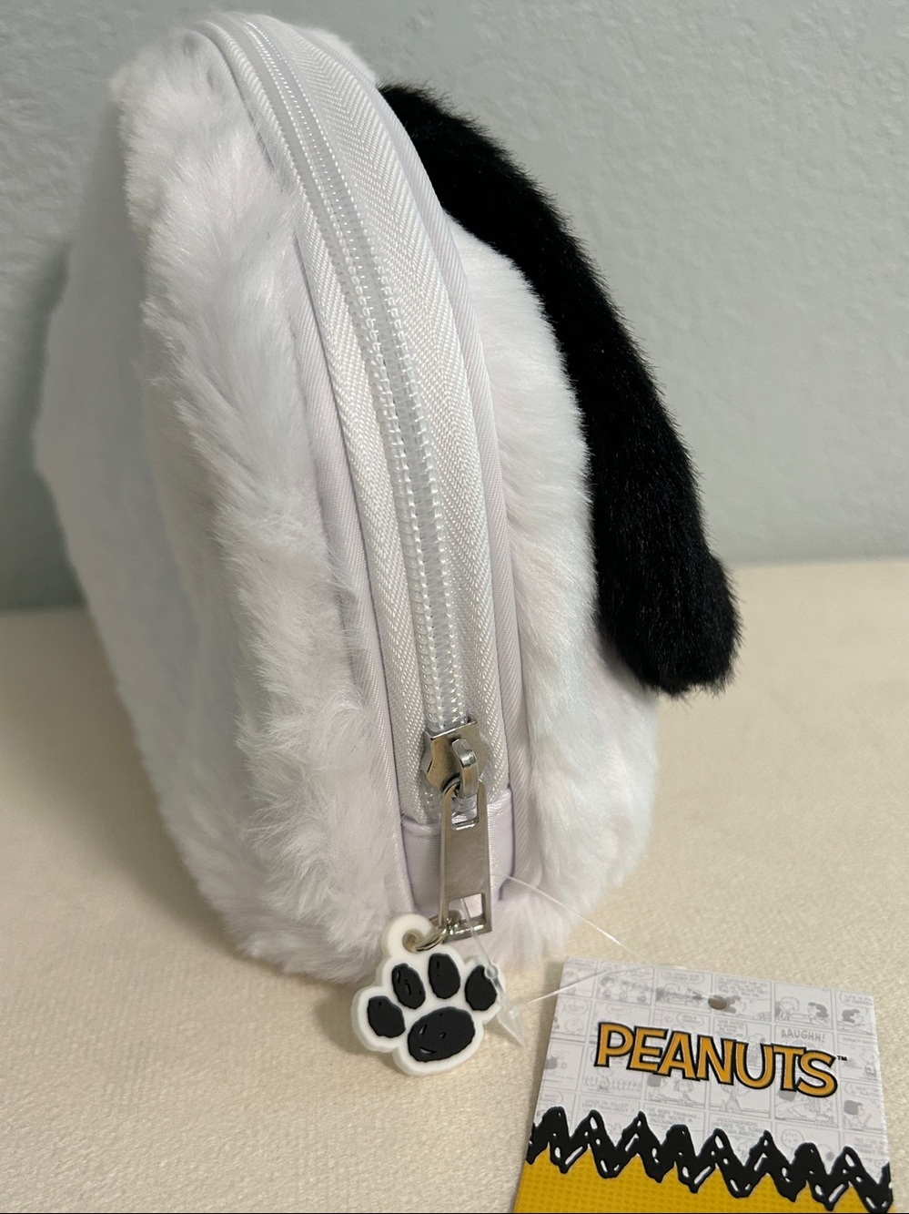Peanuts Bag Snoopy Plush Dog Pouch - Snoopy Makeup Travel Bag -White/Black-NEW - Picture 3 of 12